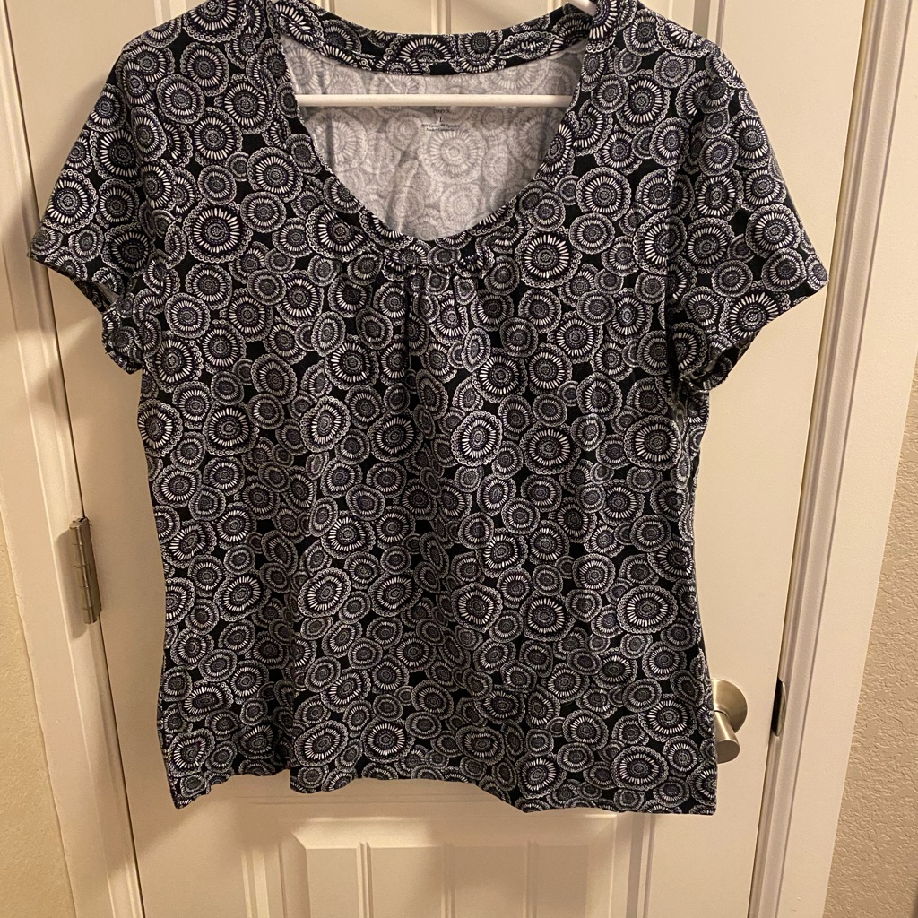 Croft Barrow L Stretch Top Black White Sunflower Blouse Large Shirt Lg